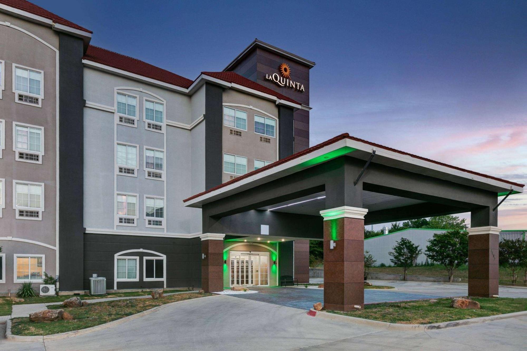 Hotel La Quinta By Wyndham Decatur Exterior foto